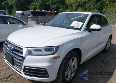 2018 Audi Q5 2.0T Premium/2.0T Tech Premium z USA, uszkodzony, nr VIN WA1BNAFY2J2207244